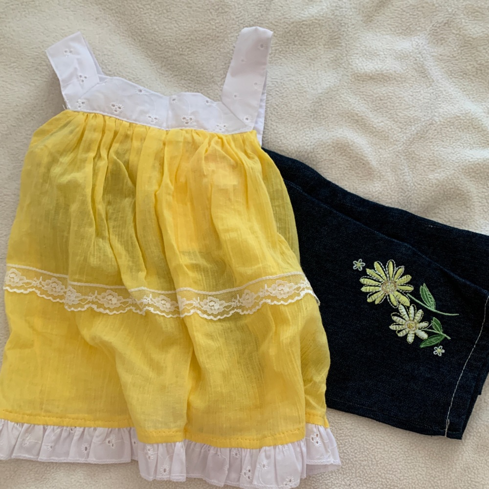 Yellow top and capri jean 2-piece girls 24M outfit
